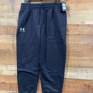 New With Tags Under Armour Womens Essential Joggers Size XL
